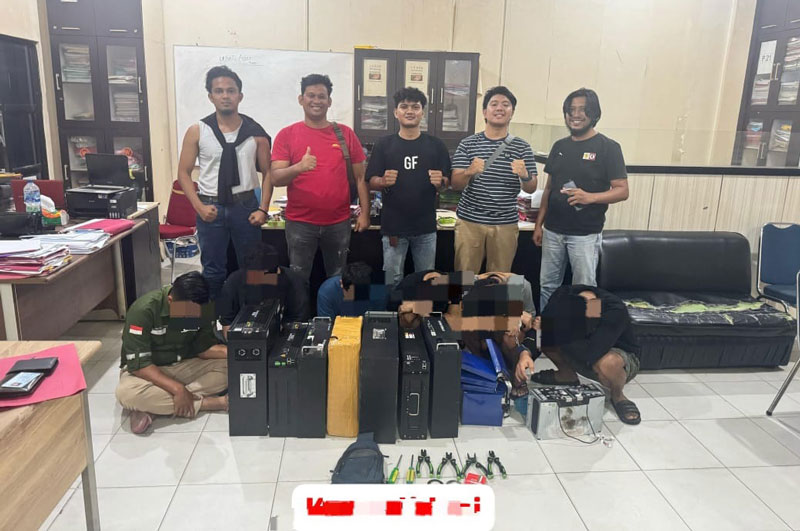 Satuan Reskrim Polres Kampar meringkus enam tersangka spesialis pencuri baterai tower di 10 lokasi, Senin (28/4/2025).