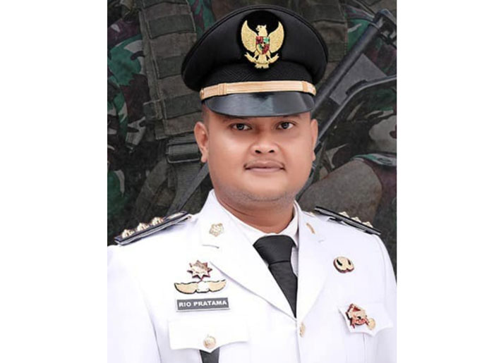 Camat Ujung Batu H Rio Pratama SSTP MSi