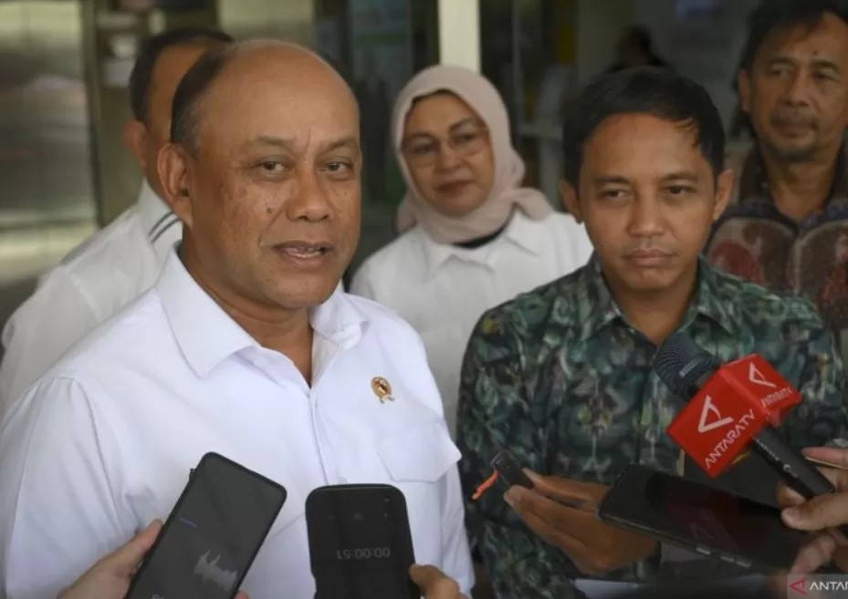 DADAN HINDAYANA Kepala Badan Gizi Nasional