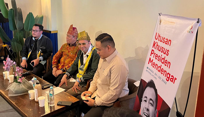 UKP Bid Pembinaan Generasi Muda dan Pekerja Seni Raffi Ahmad, anggota DPRD Pekanbaru sekaligus Direktur Analisa Bisnis dan ICCN Rizky Bagus Oka, Wawako Pekanbaru Markurius Anwar dan jajaran