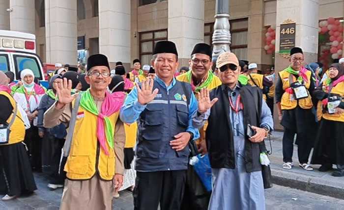 Kloter pertama Jemaah calon haji (JCH) Provinsi Riau yaitu kloter BTH - 03 sudah tiba di Madinah dan mulai laksanakan Arba