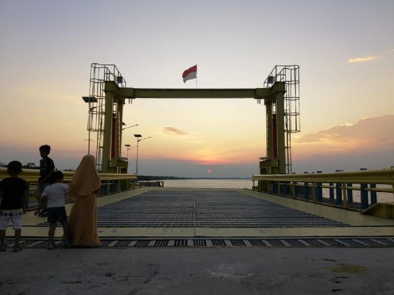 Pelabuhan Ro-Ro, Desa Insit, Kecamatan Tebingtinggi Kabupaten Kepulauan Meranti.