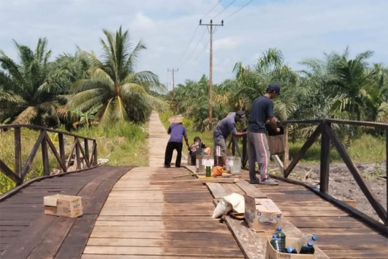 Jembatan Parit Gading di Kecamatan Enok, Kabupaten Indragiri Hilir, selesai dibangun Dinas PUPR-PKPP Riau