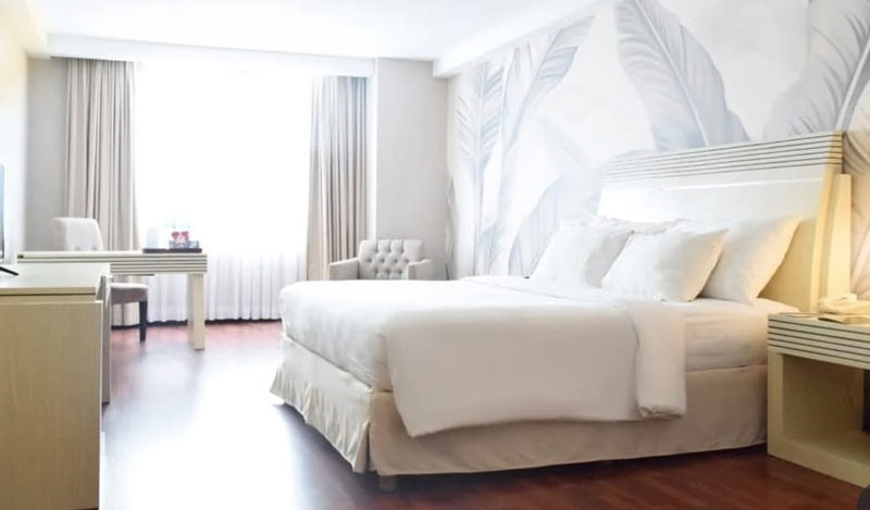 Hotel Grand Elite menawarkan harga khusus untuk menginap di kamar superior khusus selama bulan Mei 2025.
