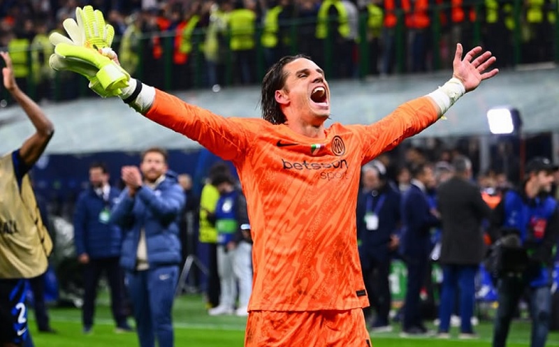 Kiper Inter Milan, Yann Sommer dinobatkan man of the match atau pemain terbaik oleh UEFA setelah melakukan beberapa penyelamatan krusial melawan Barcelona.