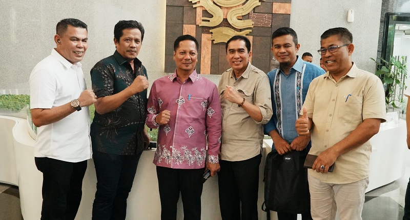 Wakil Bupati Kuansing H Muklisin dan jajaran saat melakukan roadshow ke Kementerian PUPR di Jakarta.