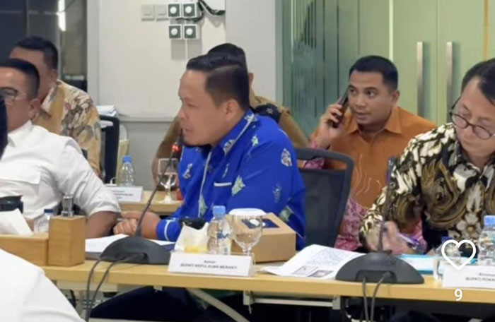 Wako Pekanbaru Agung Nugroho menyampaikan pandangannya saat mengikuti diskusi di Kemenhub baru-baru ini.