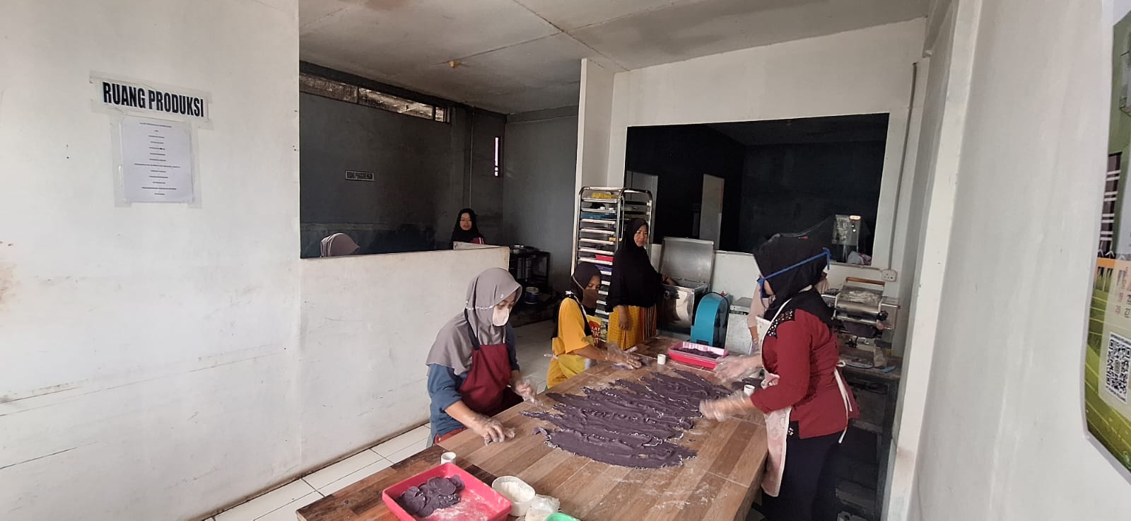 Kelompok Wanita Tani di Kaki Gunung Ciremai mampu mengembangkan usaha hingga skala yang lebih besar berkat modal dan pendampingan BRI