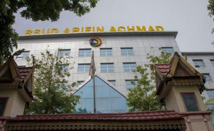 RSUD Arifin Achmad.