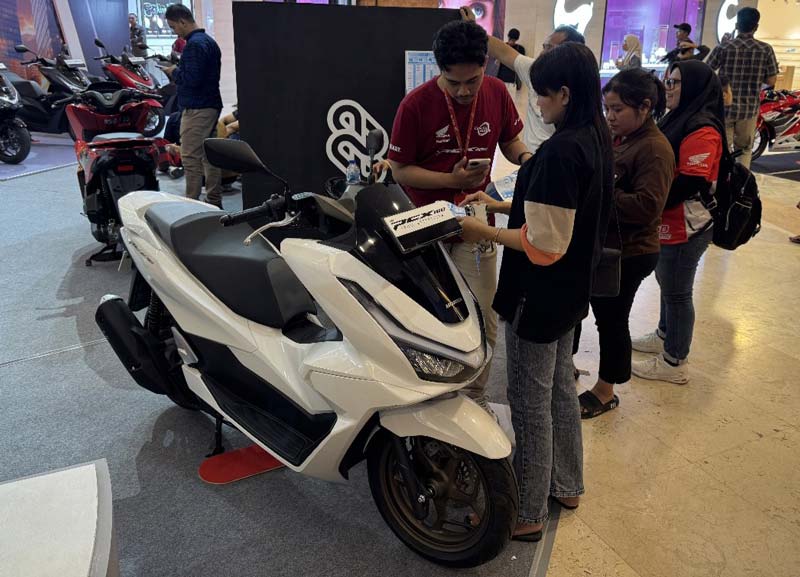 Capella Honda Nusantara (CDN) menggelar pameran yang disambut antusias oleh masyarakat, baru-baru ini.