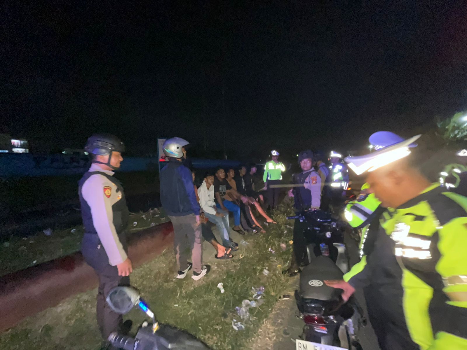 Tim Raga Polres Bengkalis menggelar razia di pusat keramaian di Kota Bengkalis, Rabu (14/5/2025) malam.