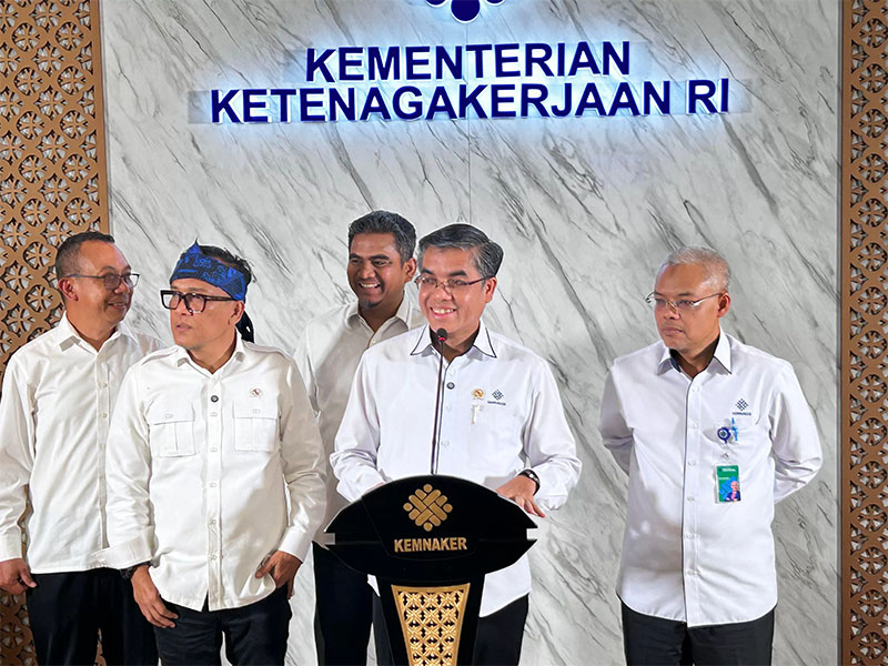 Menteri Ketenagakerjaan (Menaker) Yassierli merespon soal demo ratusan driver ojek online (ojol).