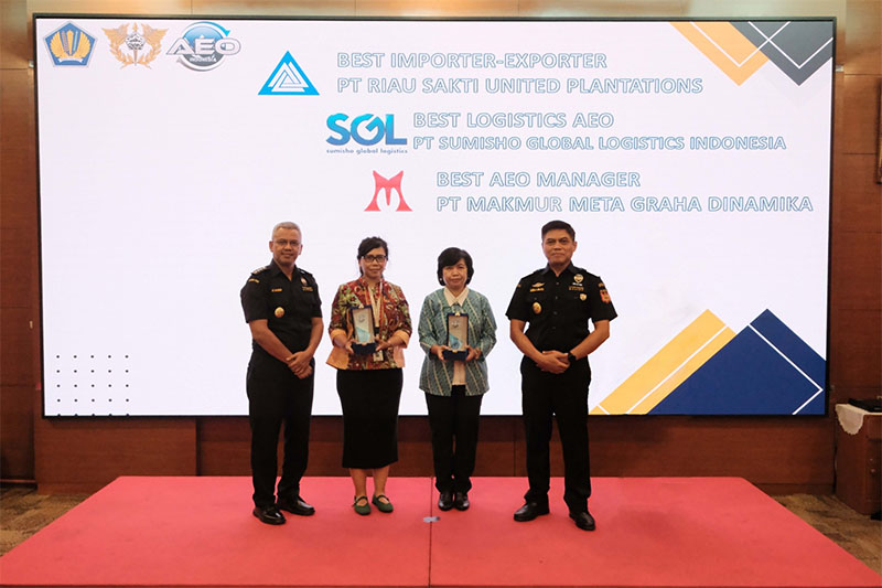 Sambu Group Raih Penghargaan Sebagai Best Importer-Exporter dari Direktorat Jenderal Bea dan Cukai.