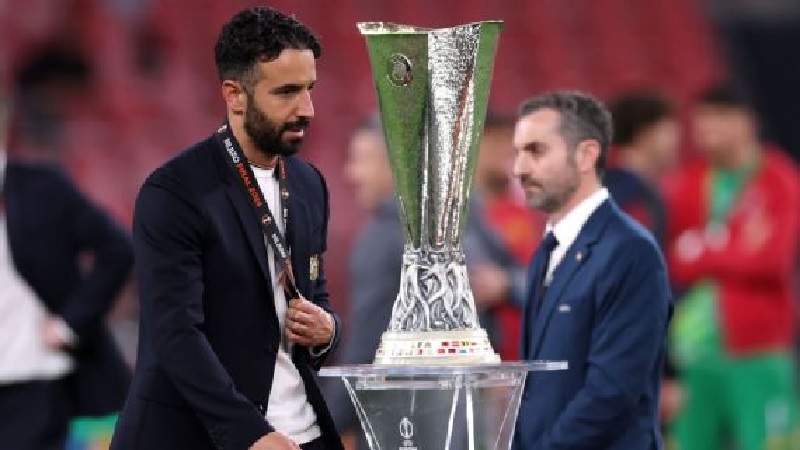 Ruben Amorim gagal membawa Manchester  United meraih kemenangan di final Liga Europa yang seharusnya menyelamatkan musim buruk mereka di Liga Premier.