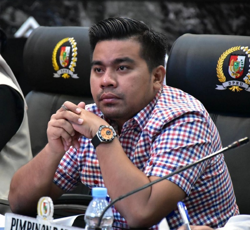 Anggota Komisi IV DPRD Kota Pekanbaru Zulkardi meminta Dinas Perhubungan (Dishub) Pekanbaru serius menegah truk esar masuk Jalan Soebrantas.
