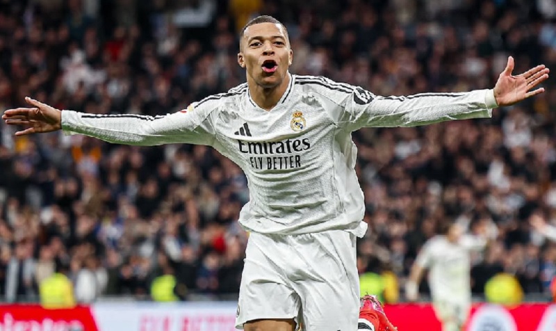 Kylian Mbappe sukses meraih gelar tpok skor LaLiga Spanyol dengan 31 go. Dia juga dinobatkan peraih sepatu emas erop[a dengan 62 poin.