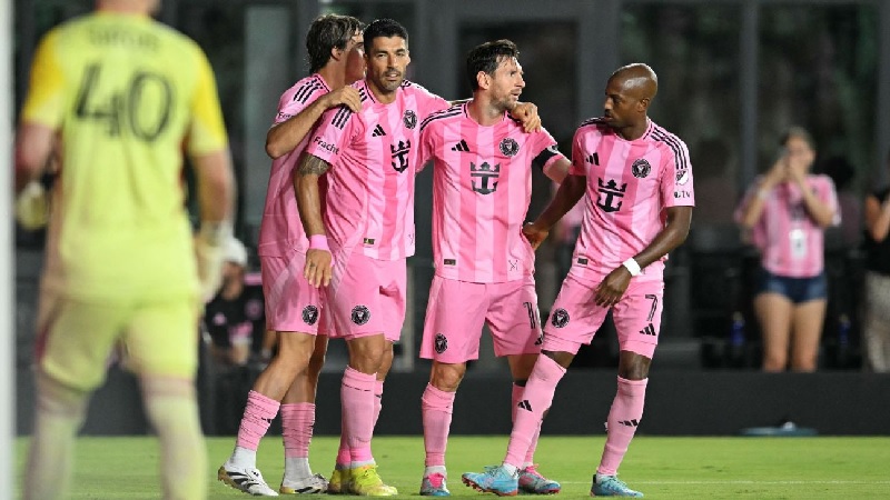 Lionel Messi dan Luis Suarez sama mencetak dua gol dan satu assist saat Inter Miami menumbangakn Montreal 4-2 di Florida.