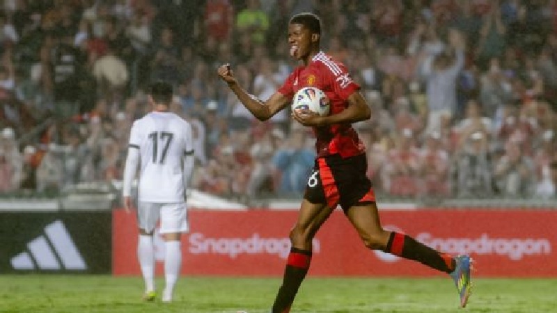 Chido Obi mencetak dua gol untuk membantu Man United mengalahkan Hong Kong 3-1 pada laga pascamusim terakhir, Jumat (30/5/2025).