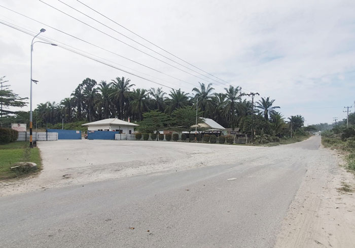 Kerusakaan jalan provinsi di Desa Teluk Aur, Kecamatan Rambah Samo, Rohul Segera di Aspal dalam waktu dekat oleh PT KSM melalui program TJSP, Jumat (30/5/2025).