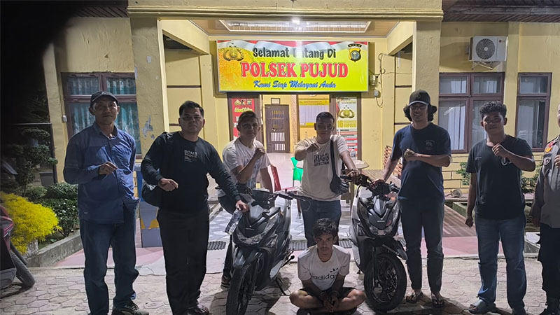 Unit Reskrim Polsek Pujud mengamankan tersangka curanmor, M Sari.