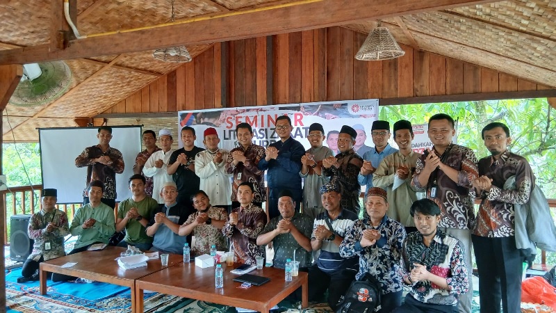 Foto bersama peserta seminar Literasi zakat yang dilaksanakan LAZ Swadaya Ummah di Pekanbaru.