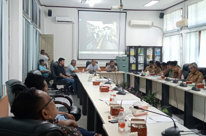 Komisi II DPRD Kuansing hearing dengan PT ASMJ Terkait tidak akuratnya timbangan buah sawit milik perusahaan, Senin (2/6/2025).