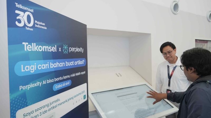 Perplexity adalah mesin penjawab berbasis AI yang merujuk pada sumber-sumber kredibel secara real-time untuk memberikan jawaban yang akurat dengan kutipan langsung, melakukan riset mendalam,