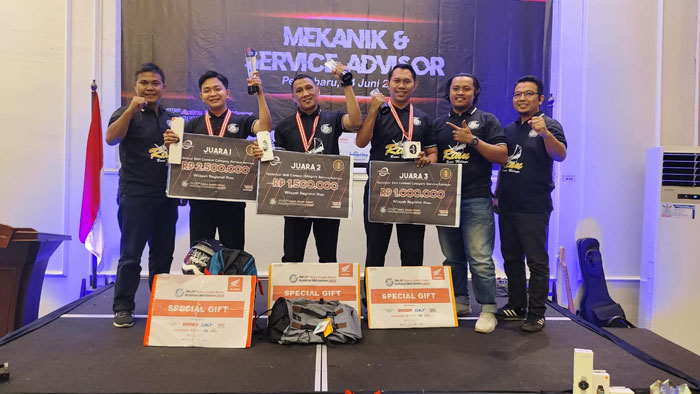 Para pemenang Technical Skill Contest 2025 Regional Riau berfoto bersama usai pengumuman pemenang yang berlangsung belum lama ini.