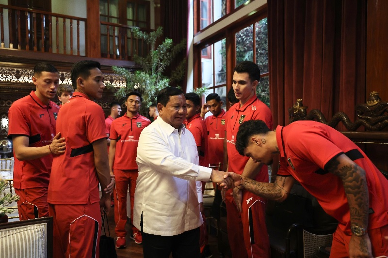 Presiden Prabowo Subianto menjamu skuad Timnas Indonesia di Kertanegara usai mereaih kemenangan penting atas Cina, Jumat (6/6/2025) malam.
