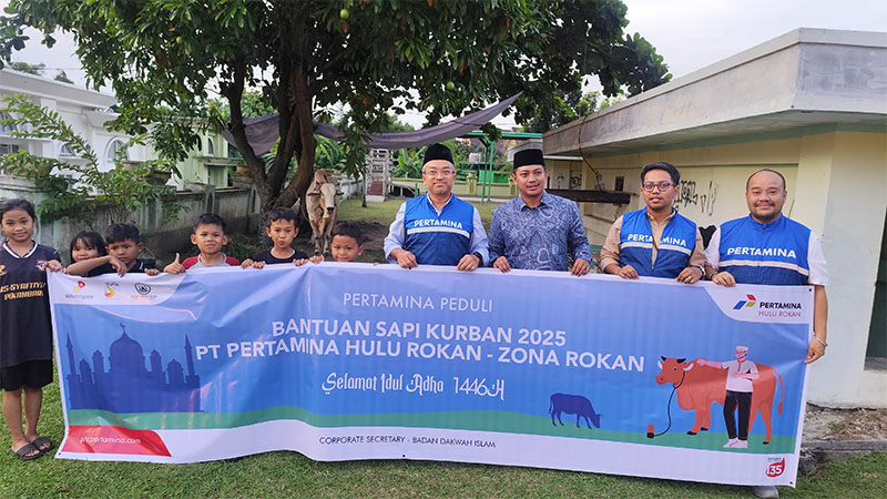 PT PHR bersama keluarga besar pekerja menyalurkan 192 ekor sapi kurban untuk masyarakat di sekitar operasi Zona Rokan, Kamis (5/6/2025).