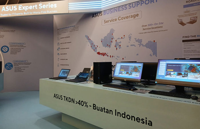 Produk ASUS yang di pajang pada booth lounching ASUS Expert Series di Pacific Place Jakarta.