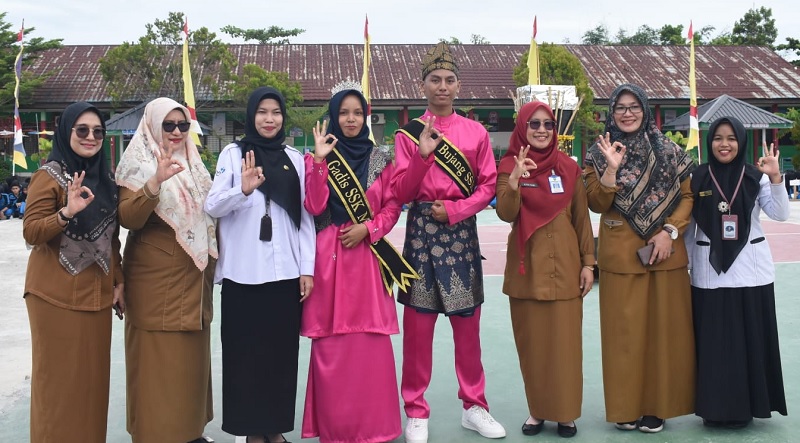 Penobatan Bujang-Gadis SSK MAN 3 Pekanbaru oleh BKKBN Riau.