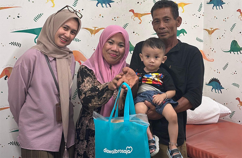 Salah satu pasien bibir sumbing setelah operasi di RS Awal Bros Panam