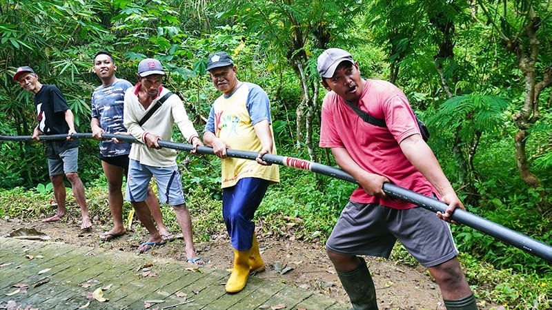Vinilon Group dan Universitas Islam Indonesia (UII) Yogyakarta menjalin kolaborasi membuka akses air bersih untuk warga Desa Ngaglik, Pagerharjo, Kulon Progo.