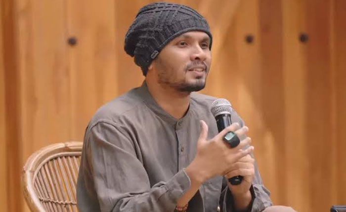 Ustadz Hanan Attaki