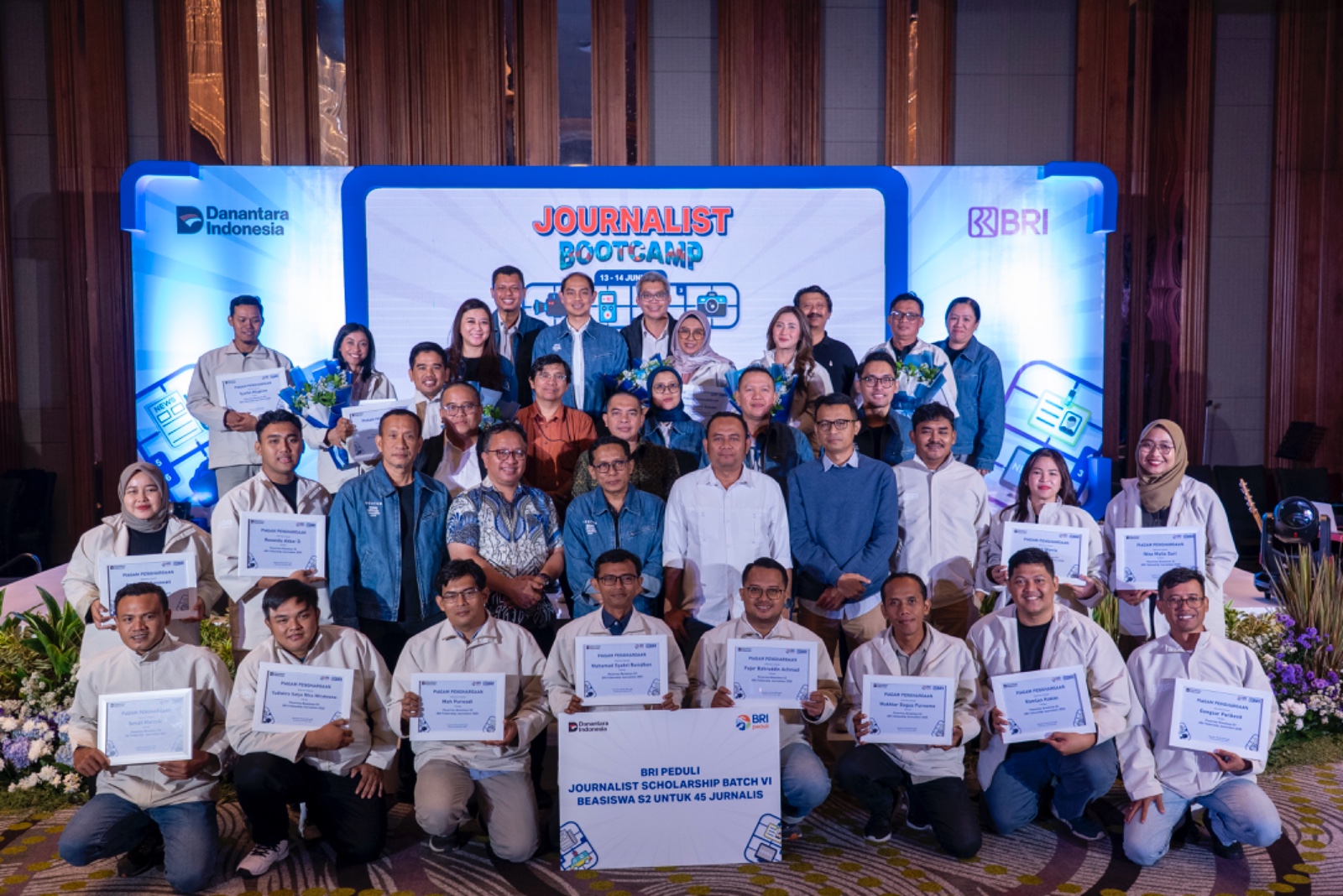 45 Jurnalis dari berbagai platform media di Indonesia  dikukuhkan sebagai penerima beasiswa jenjang S2 program BRI Fellowship Journalism 2025