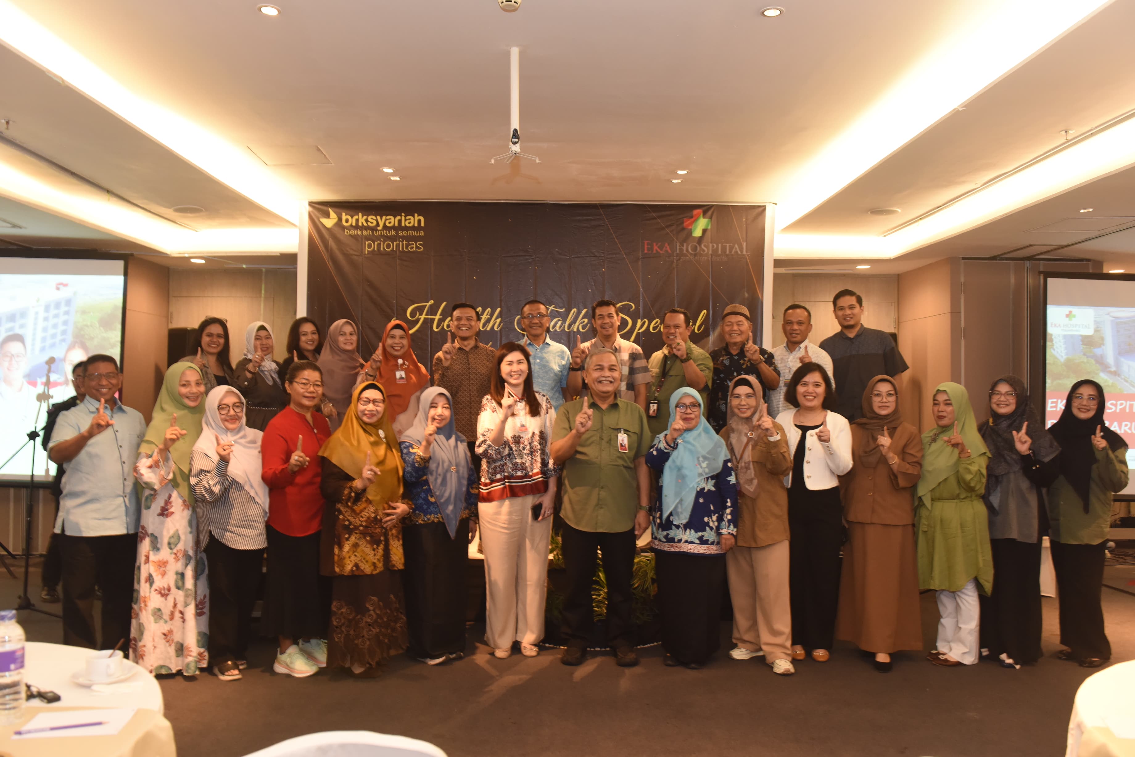 Health Talk spesial bertema kesehatan jantung yang diselenggarakan Bank Riau Kepri Syariah Bersama Eka Hospital Pekanbaru di Ballroom Hotel Fox Pekanbaru, pada Selasa (17/06/2025).