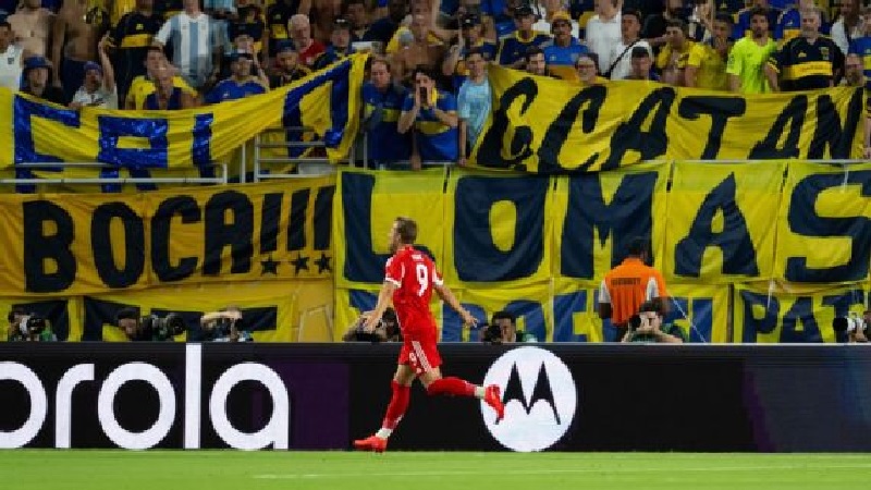 Harry Kane mencetak gol pertama Bayern Munchen dalam kemenangan 2-1 atas wakil Argentina Boca Juniors di Miami.
