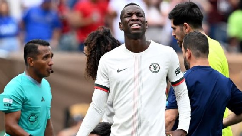 Nicolas Jackson mendapat kartu merah di babak kedua saat Chelsea kalah 1-3 dari Flamengo pada Piala Dunia Antarklub 2025.