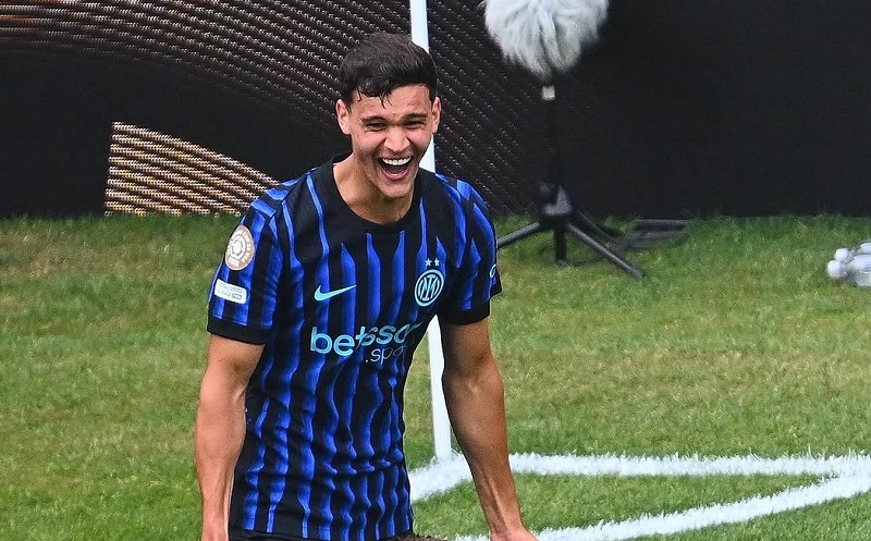 Valentin Carboni mencetak gol kemenangan Inter Milan saat mengalahkan Urawa Reds Diamond 2-1 di injury time di Piala Dunia Antarklub 2025.
