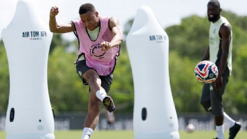 Real Madrid berharap Kylian Mbappe kembali ke skuad sebelum akhir babak penyisihan grup Piala Dunia Antarklub.
