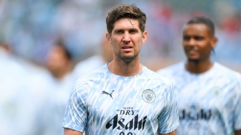 John Stones melewatkan sebagian besar musim lalu bersama Manchester City karena cedera. Dia siapa memperjuangkan tempatnya mudim ini di City.