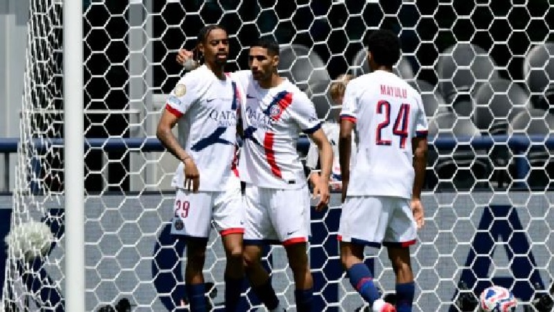 Para pemain PSG merayakan gol mereka melawan Seattle Sounders di Piala Dunia Antarklub 2025.