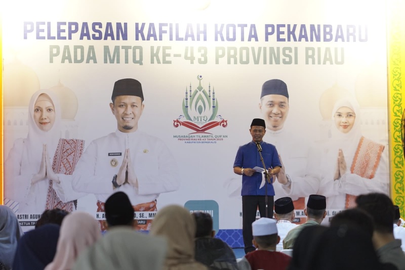 Wako Pekanbaru Agung Nugroho saat hadir melakukan pelepasan Kafilah Kota Pekanbaru pada MTQ ke-43 Provinsi Riau di Rumah Dinas Wali Kota, Rabu (25/6/2025) malam.
