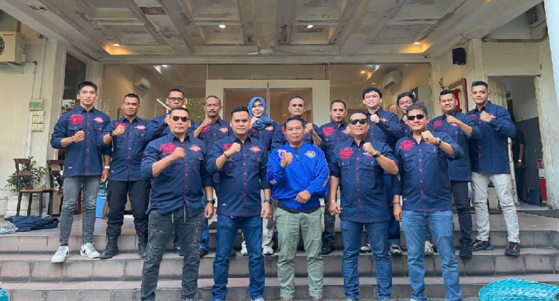 Pengurus Kodrat Pekanbaru berfoto bersama usai  menggelar rapat pertama, Kamis sore (26/6/2025).