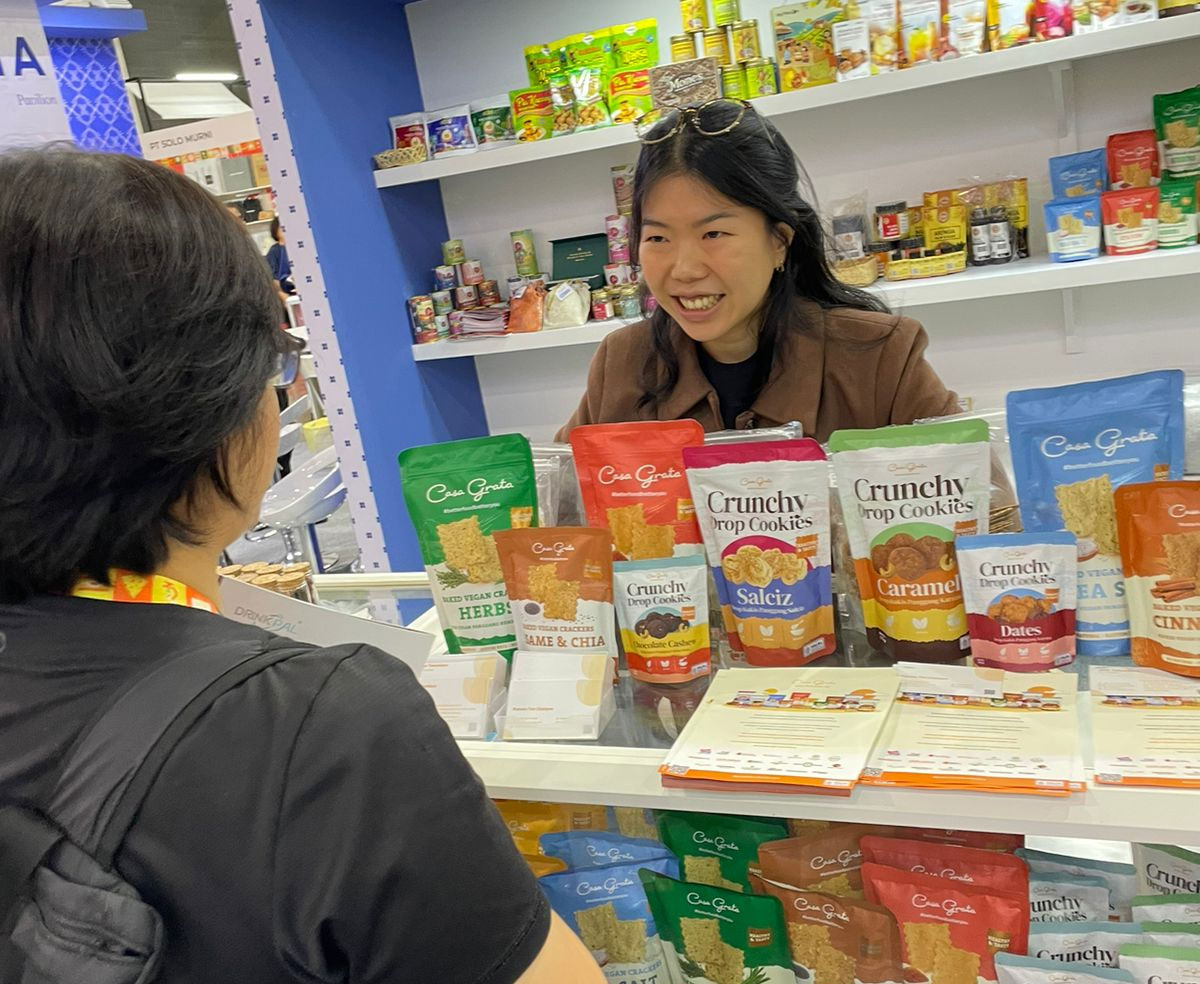 Partisipasi perdana Casa Grata dalam pameran internasional di FHA Food & Beverage 2025 yang melalui proses kurasi dari BRI