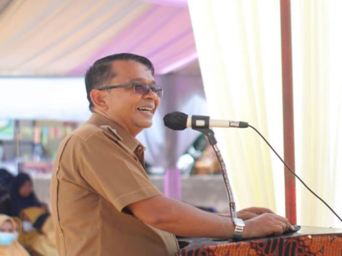 Kepala Desa Pulau Godang H Syofian
