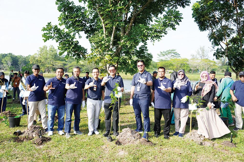 PT Kilang Pertamina Internasional Refinery Unit II Dumai (Kilang Dumai) memperingati Hari Lingkungan Hidup Sedunia 2025 dengan aksi menanam pohon dan talkshow edukatif di Dumai, belum lama ini.