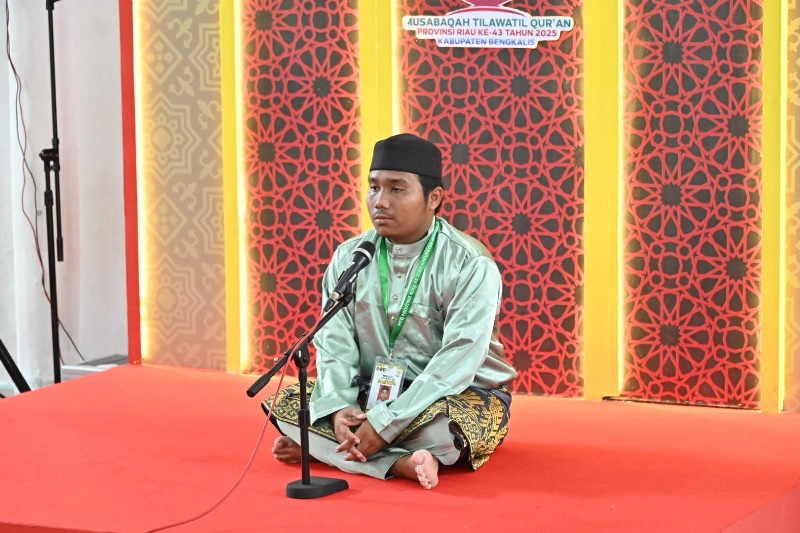 Ketua Majelis Hakim penanya cabang hafalan 500 hadis, Ustaz H Dedeng Agus Lc MA.