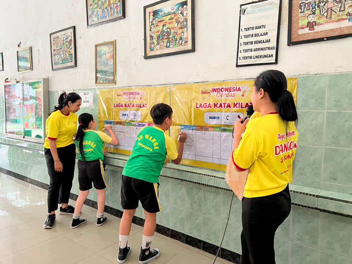 Mulai Januari hingga Februari 2025, DANCOW Indonesia Cerdas melaksanakan tahapan seleksi awal di lebih dari 1.000 SD di 23 kota di Indonesia.
